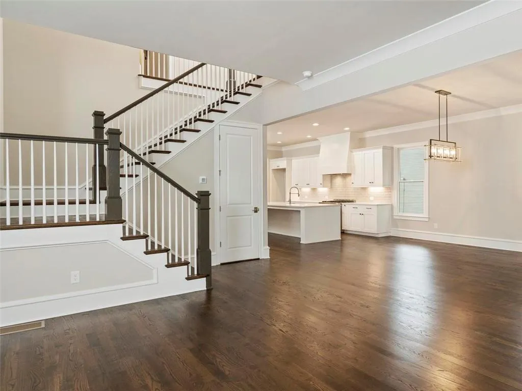 5333 Green Hill Place Ne, Atlanta, Georgia 30342, 4 Bedrooms Bedrooms, ,3 BathroomsBathrooms,Residential,Sold,5333 Green Hill Place Ne,6044344