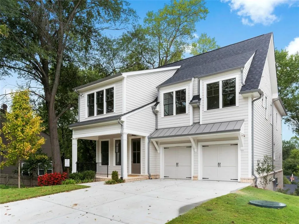 5333 Green Hill Place Ne, Atlanta, Georgia 30342, 4 Bedrooms Bedrooms, ,3 BathroomsBathrooms,Residential,Sold,5333 Green Hill Place Ne,6044344
