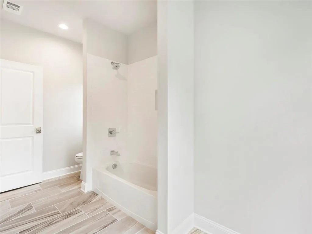 5333 Green Hill Place Ne, Atlanta, Georgia 30342, 4 Bedrooms Bedrooms, ,3 BathroomsBathrooms,Residential,Sold,5333 Green Hill Place Ne,6044344
