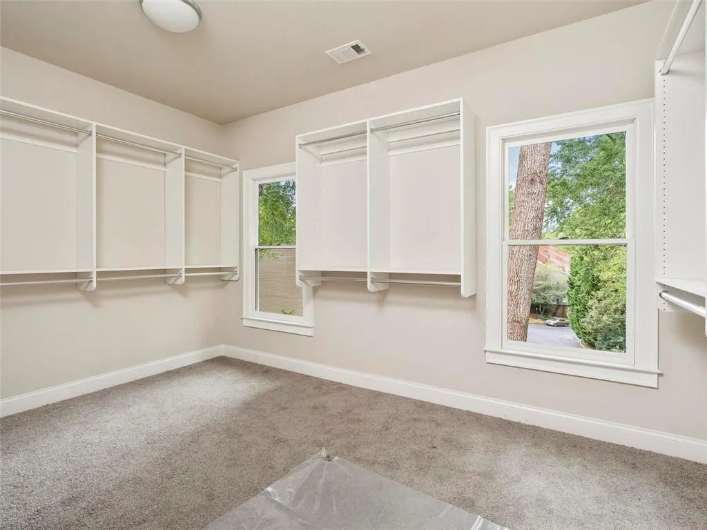5333 Green Hill Place Ne, Atlanta, Georgia 30342, 4 Bedrooms Bedrooms, ,3 BathroomsBathrooms,Residential,Sold,5333 Green Hill Place Ne,6044344