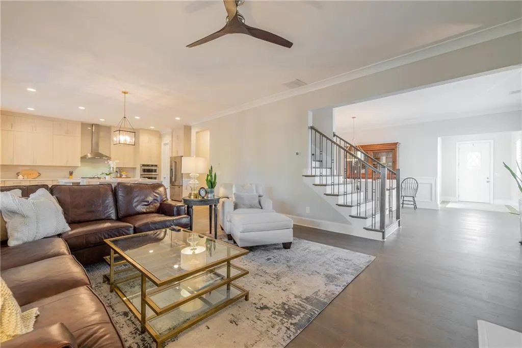 6505 Canopy Drive, Sandy Springs, Georgia 30328, 5 Bedrooms Bedrooms, ,4 BathroomsBathrooms,Residential,Sold,6505 Canopy Drive,6995504