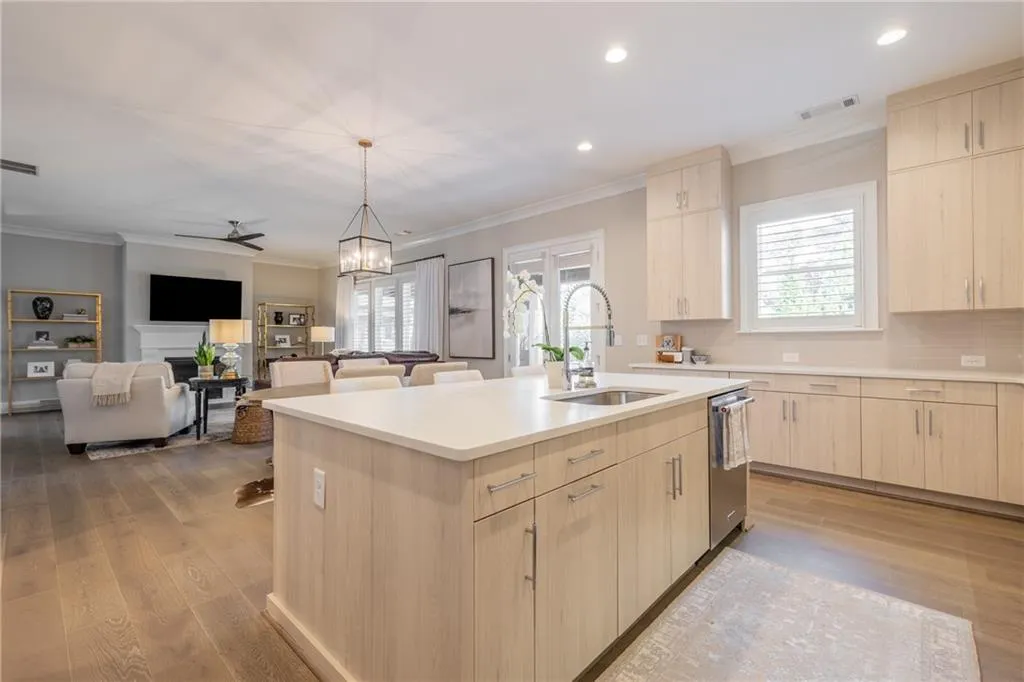 6505 Canopy Drive, Sandy Springs, Georgia 30328, 5 Bedrooms Bedrooms, ,4 BathroomsBathrooms,Residential,Sold,6505 Canopy Drive,6995504