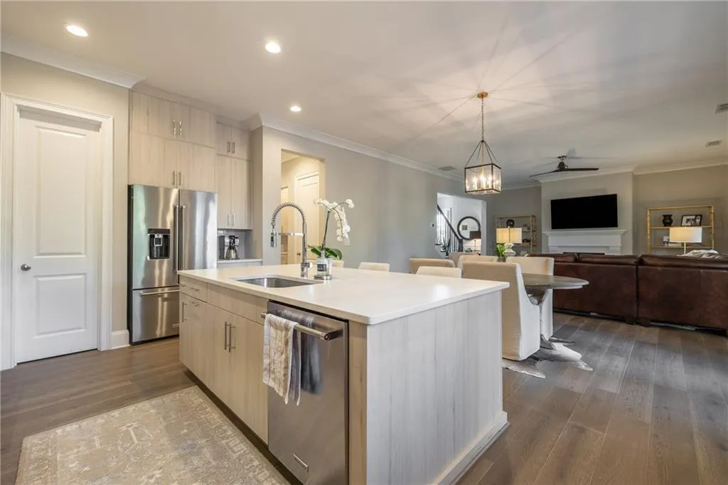 6505 Canopy Drive, Sandy Springs, Georgia 30328, 5 Bedrooms Bedrooms, ,4 BathroomsBathrooms,Residential,Sold,6505 Canopy Drive,6995504