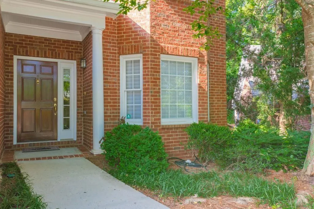 422 Brookview Circle Nw, Sandy Springs, Georgia 30339, 4 Bedrooms Bedrooms, ,3 BathroomsBathrooms,Residential,Sold,422 Brookview Circle Nw,6857060