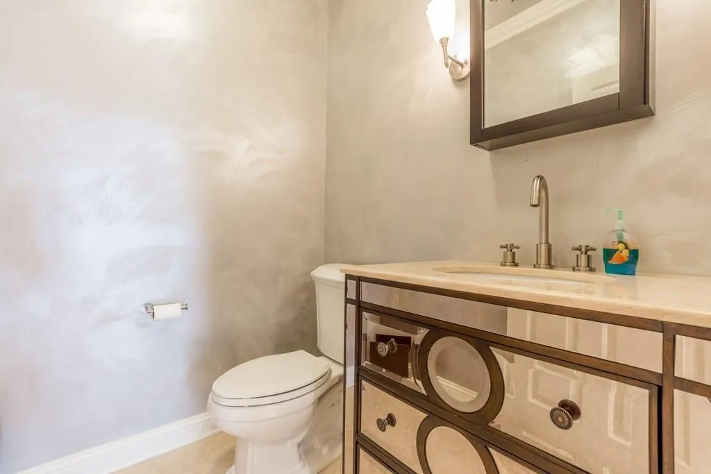 422 Brookview Circle Nw, Sandy Springs, Georgia 30339, 4 Bedrooms Bedrooms, ,3 BathroomsBathrooms,Residential,Sold,422 Brookview Circle Nw,6857060