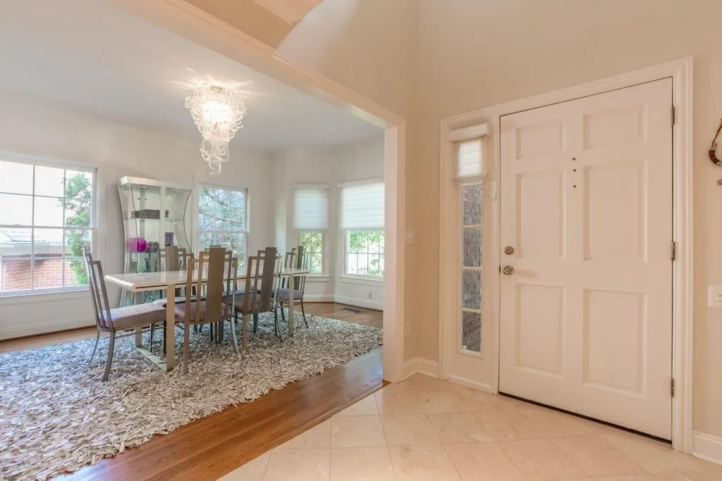 422 Brookview Circle Nw, Sandy Springs, Georgia 30339, 4 Bedrooms Bedrooms, ,3 BathroomsBathrooms,Residential,Sold,422 Brookview Circle Nw,6857060