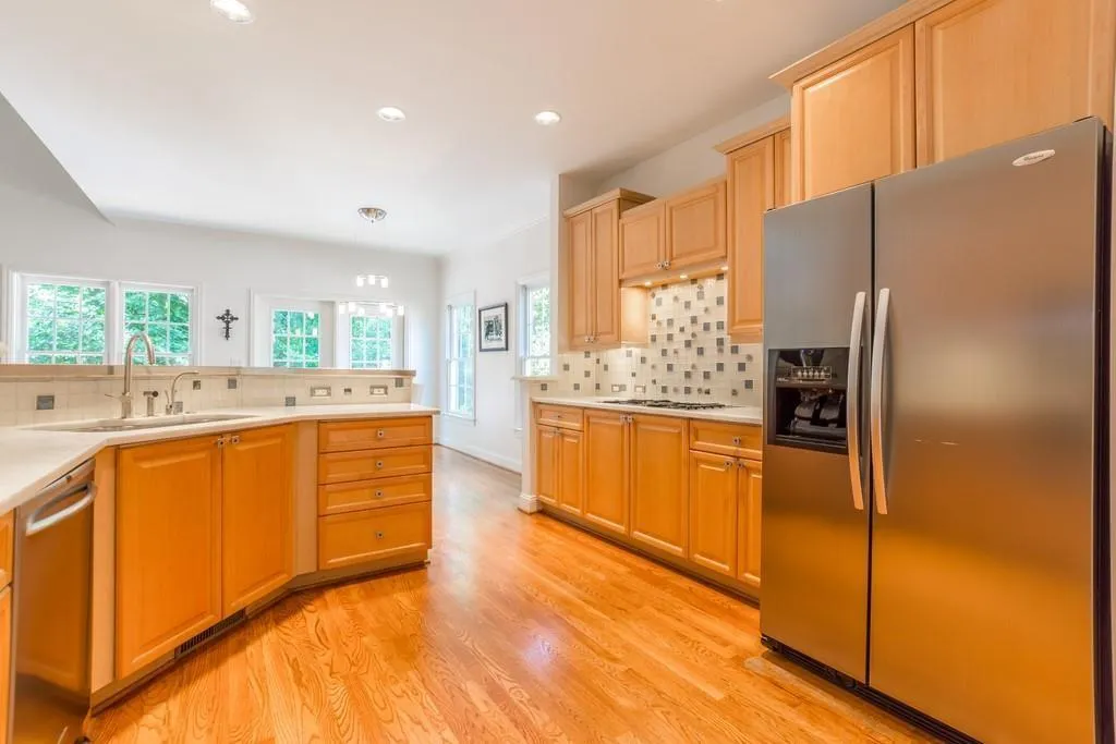 422 Brookview Circle Nw, Sandy Springs, Georgia 30339, 4 Bedrooms Bedrooms, ,3 BathroomsBathrooms,Residential,Sold,422 Brookview Circle Nw,6857060