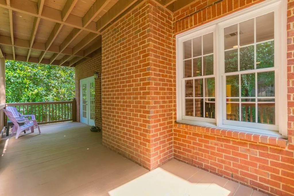 422 Brookview Circle Nw, Sandy Springs, Georgia 30339, 4 Bedrooms Bedrooms, ,3 BathroomsBathrooms,Residential,Sold,422 Brookview Circle Nw,6857060