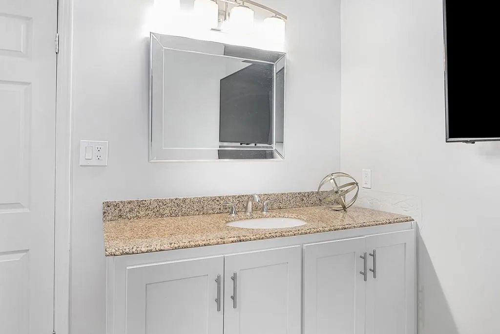 66 Forrest Place, Atlanta, Georgia 30328, 3 Bedrooms Bedrooms, ,3 BathroomsBathrooms,Residential,Sold,66 Forrest Place,7157282