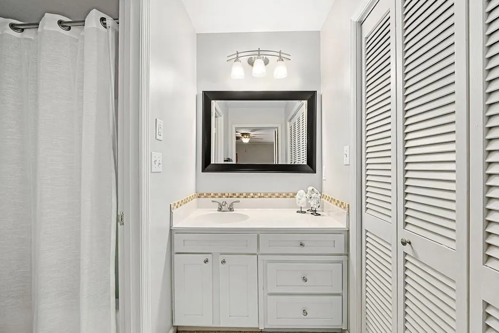 66 Forrest Place, Atlanta, Georgia 30328, 3 Bedrooms Bedrooms, ,3 BathroomsBathrooms,Residential,Sold,66 Forrest Place,7157282