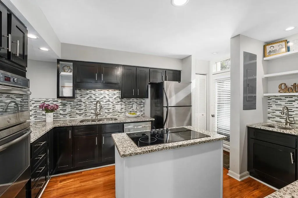 66 Forrest Place, Atlanta, Georgia 30328, 3 Bedrooms Bedrooms, ,3 BathroomsBathrooms,Residential,Sold,66 Forrest Place,7157282