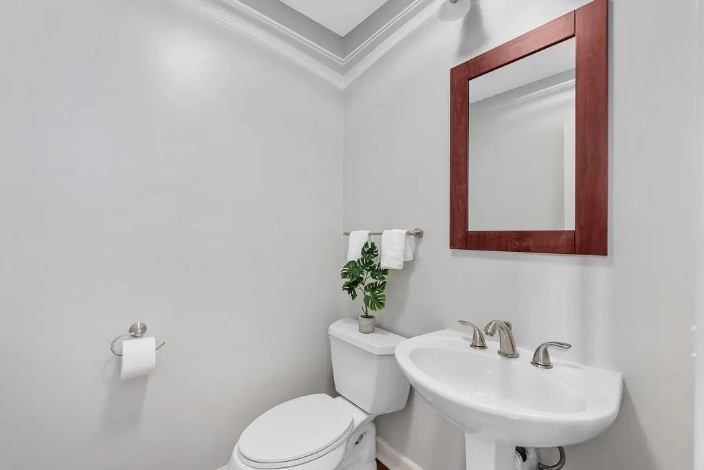 66 Forrest Place, Atlanta, Georgia 30328, 3 Bedrooms Bedrooms, ,3 BathroomsBathrooms,Residential,Sold,66 Forrest Place,7157282