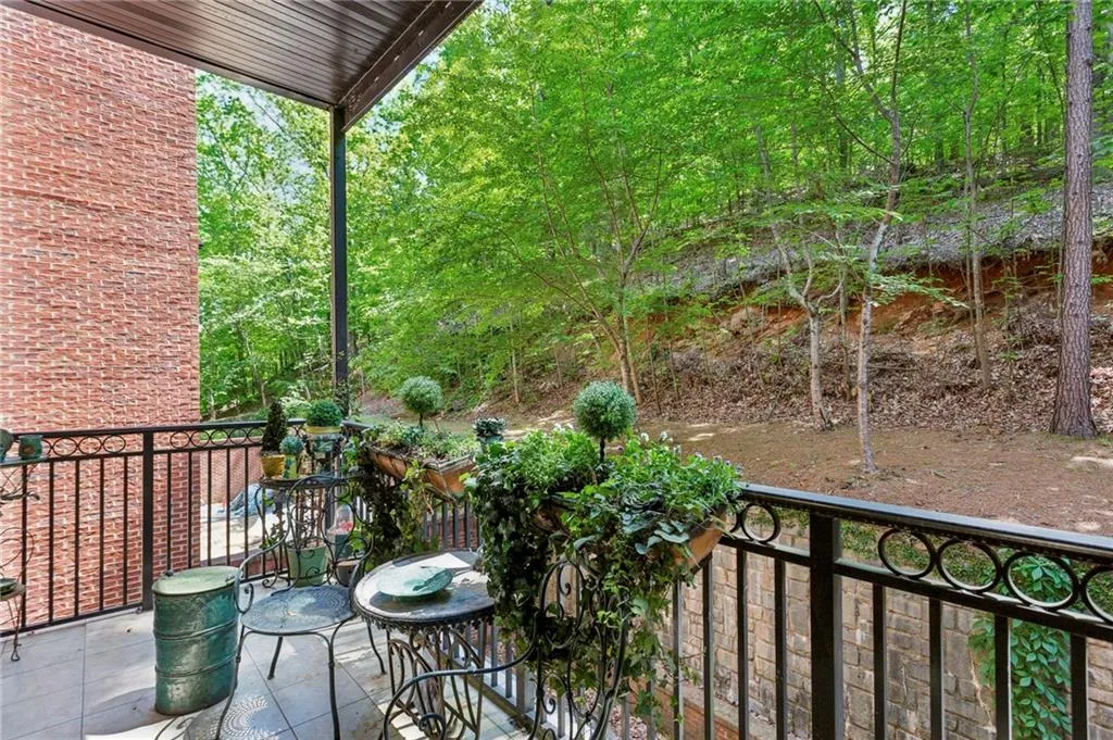 3280 Stillhouse Lane Se Unit 206, Atlanta, Georgia 30339, 2 Bedrooms Bedrooms, ,2 BathroomsBathrooms,Residential,For Sale,3280 Stillhouse Lane Se Unit 206,7562041