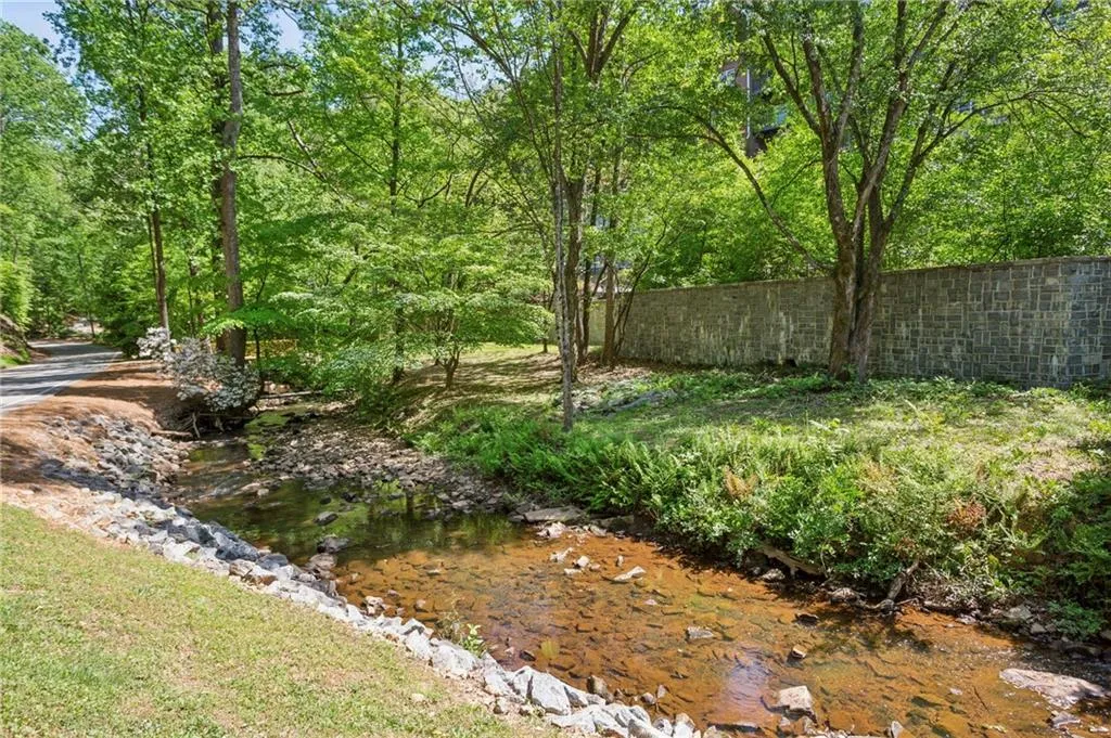 3280 Stillhouse Lane Se Unit 206, Atlanta, Georgia 30339, 2 Bedrooms Bedrooms, ,2 BathroomsBathrooms,Residential,For Sale,3280 Stillhouse Lane Se Unit 206,7562041