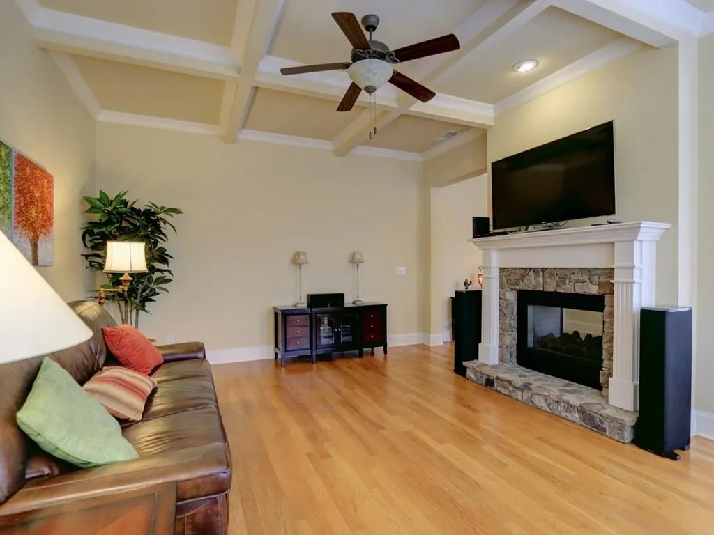 253 Mount Vernon Cove, Sandy Springs, Georgia 30328, 4 Bedrooms Bedrooms, ,4 BathroomsBathrooms,Residential,Sold,253 Mount Vernon Cove,5822802