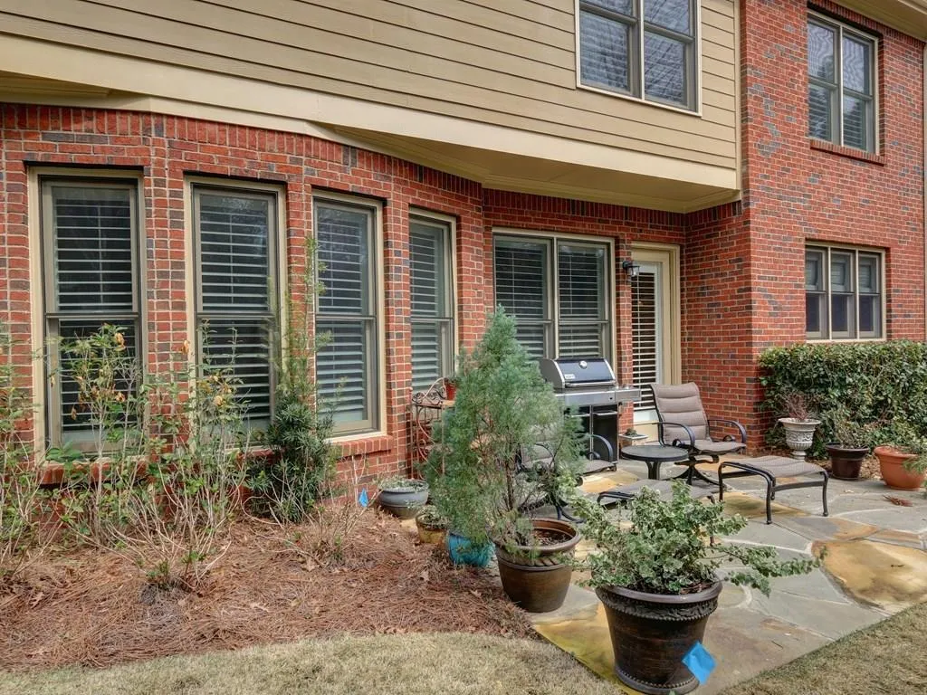 253 Mount Vernon Cove, Sandy Springs, Georgia 30328, 4 Bedrooms Bedrooms, ,4 BathroomsBathrooms,Residential,Sold,253 Mount Vernon Cove,5822802