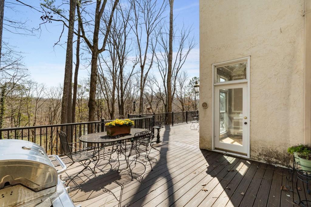 8235 Landing South, Sandy Springs, Georgia 30350, 5 Bedrooms Bedrooms, ,5 BathroomsBathrooms,Residential,Sold,8235 Landing South,7345466