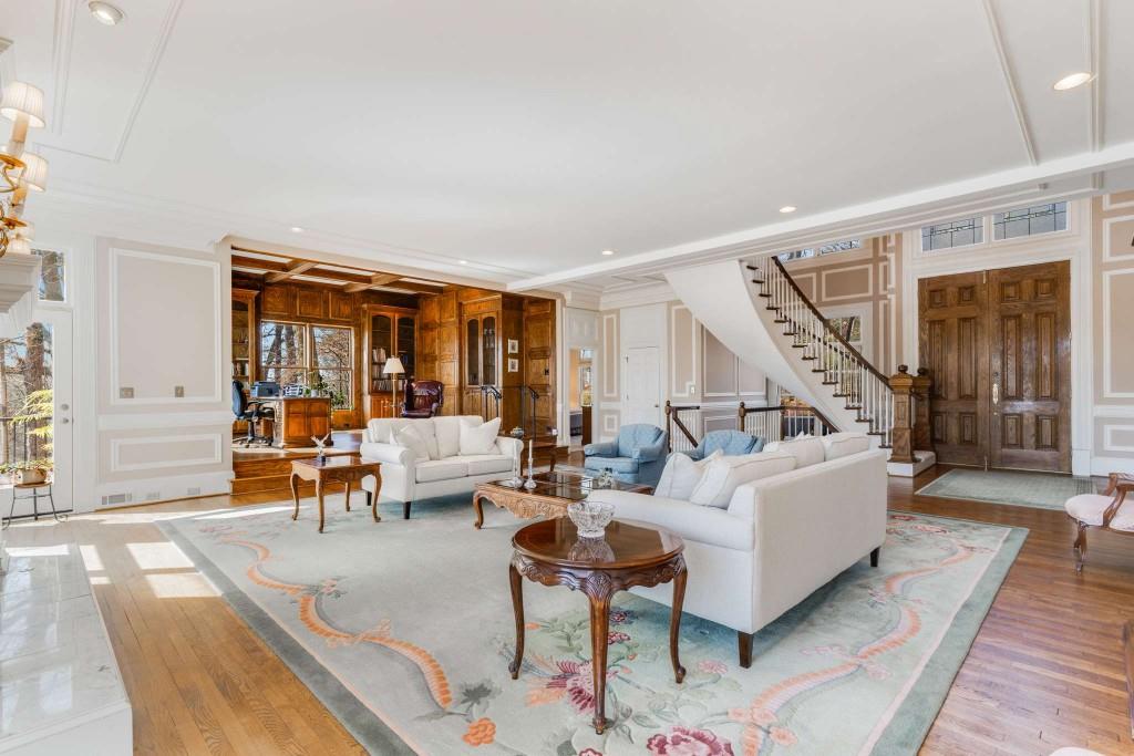 8235 Landing South, Sandy Springs, Georgia 30350, 5 Bedrooms Bedrooms, ,5 BathroomsBathrooms,Residential,Sold,8235 Landing South,7345466