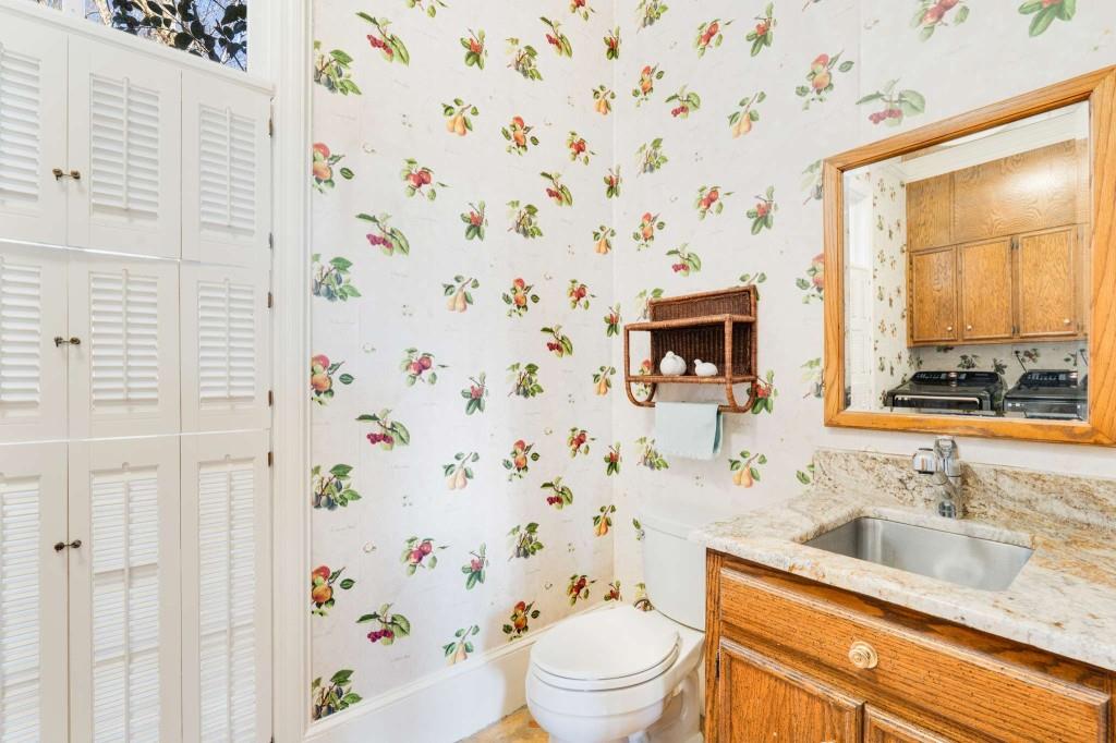 8235 Landing South, Sandy Springs, Georgia 30350, 5 Bedrooms Bedrooms, ,5 BathroomsBathrooms,Residential,Sold,8235 Landing South,7345466