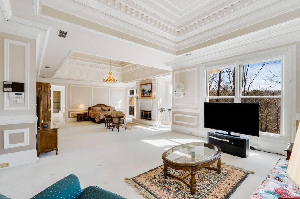 8235 Landing South, Sandy Springs, Georgia 30350, 5 Bedrooms Bedrooms, ,5 BathroomsBathrooms,Residential,Sold,8235 Landing South,7345466