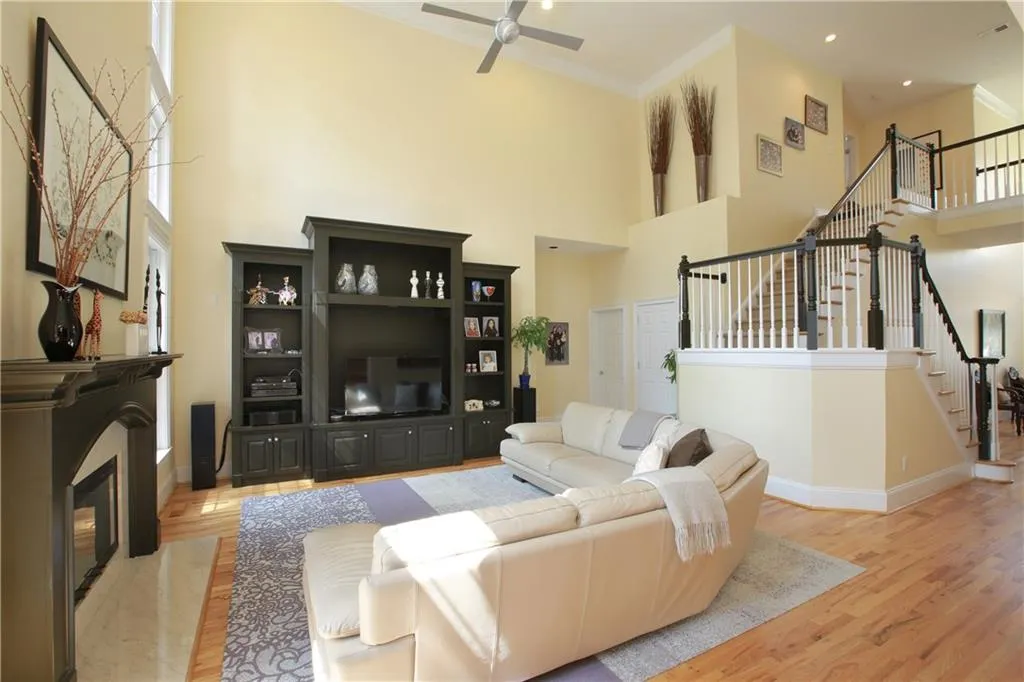 120 Wembley Court, Sandy Springs, Georgia 30328, 6 Bedrooms Bedrooms, ,4 BathroomsBathrooms,Residential,Sold,120 Wembley Court,5830193