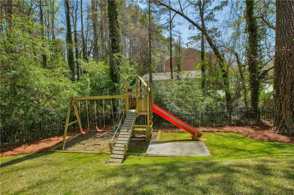 120 Wembley Court, Sandy Springs, Georgia 30328, 6 Bedrooms Bedrooms, ,4 BathroomsBathrooms,Residential,Sold,120 Wembley Court,5830193