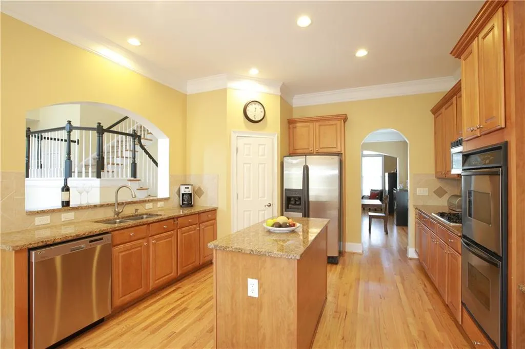 120 Wembley Court, Sandy Springs, Georgia 30328, 6 Bedrooms Bedrooms, ,4 BathroomsBathrooms,Residential,Sold,120 Wembley Court,5830193