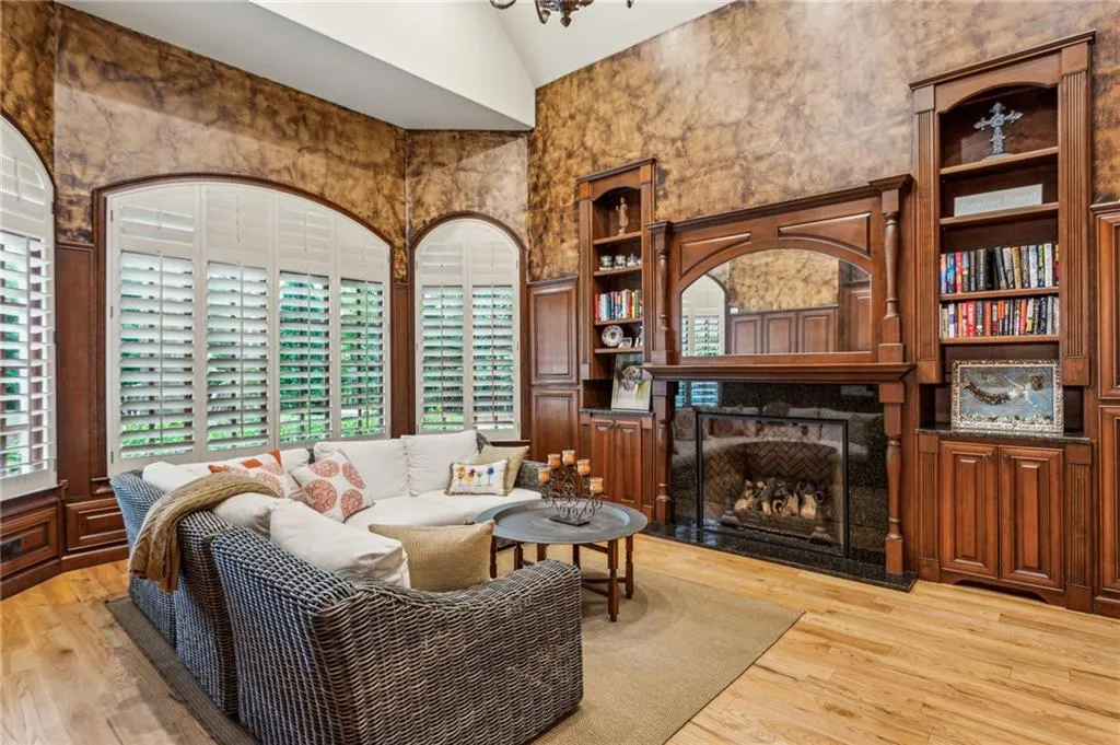 4500 Stella Drive Nw, Atlanta, Georgia 30327, 5 Bedrooms Bedrooms, ,6 BathroomsBathrooms,Residential,For Sale,4500 Stella Drive Nw,7628957