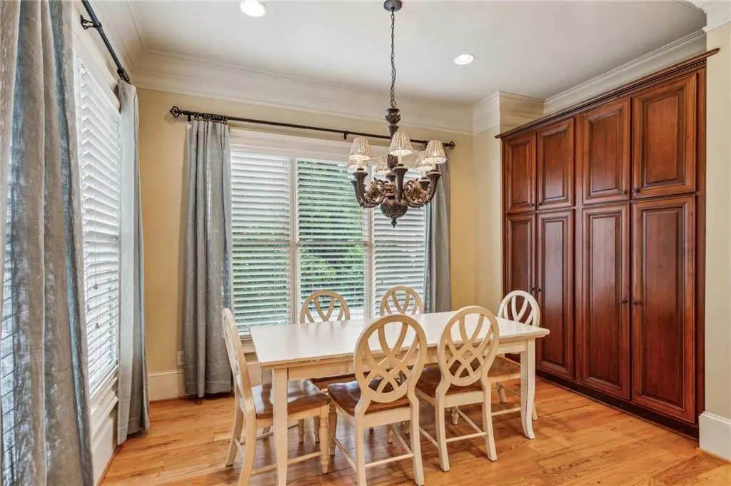 4500 Stella Drive Nw, Atlanta, Georgia 30327, 5 Bedrooms Bedrooms, ,6 BathroomsBathrooms,Residential,For Sale,4500 Stella Drive Nw,7628957