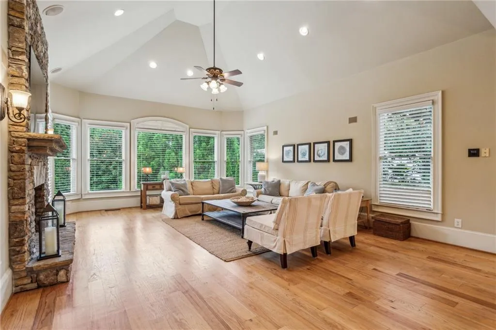 4500 Stella Drive Nw, Atlanta, Georgia 30327, 5 Bedrooms Bedrooms, ,6 BathroomsBathrooms,Residential,For Sale,4500 Stella Drive Nw,7628957
