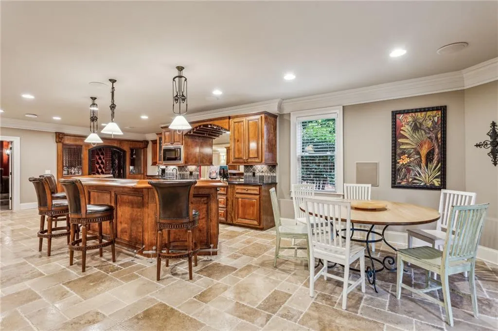 4500 Stella Drive Nw, Atlanta, Georgia 30327, 5 Bedrooms Bedrooms, ,6 BathroomsBathrooms,Residential,For Sale,4500 Stella Drive Nw,7628957
