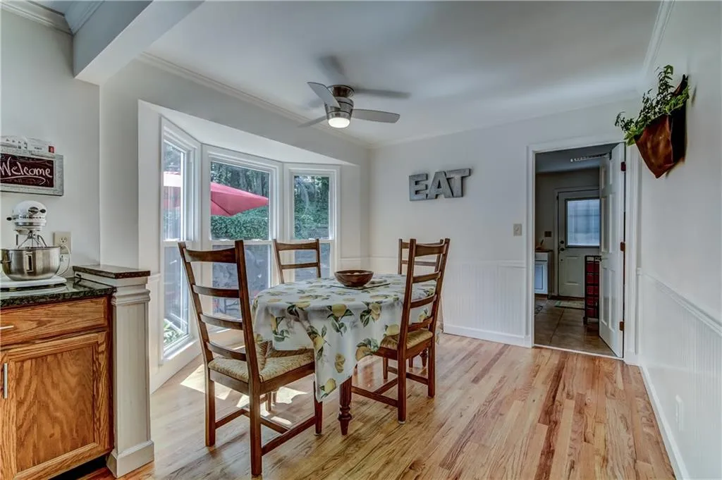 7015 Hunters Branch Drive, Sandy Springs, Georgia 30328, 5 Bedrooms Bedrooms, ,3 BathroomsBathrooms,Residential,Sold,7015 Hunters Branch Drive,5858020