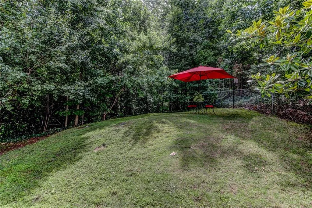 7015 Hunters Branch Drive, Sandy Springs, Georgia 30328, 5 Bedrooms Bedrooms, ,3 BathroomsBathrooms,Residential,Sold,7015 Hunters Branch Drive,5858020
