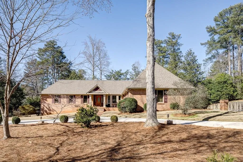 1900 Monticello Court, Sandy Springs, Georgia 30350, 4 Bedrooms Bedrooms, ,4 BathroomsBathrooms,Residential,Sold,1900 Monticello Court,5807238
