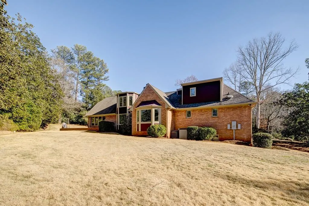 1900 Monticello Court, Sandy Springs, Georgia 30350, 4 Bedrooms Bedrooms, ,4 BathroomsBathrooms,Residential,Sold,1900 Monticello Court,5807238