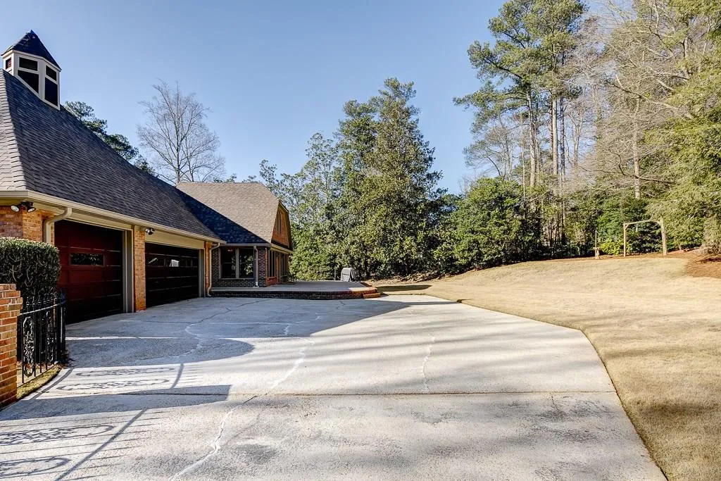 1900 Monticello Court, Sandy Springs, Georgia 30350, 4 Bedrooms Bedrooms, ,4 BathroomsBathrooms,Residential,Sold,1900 Monticello Court,5807238