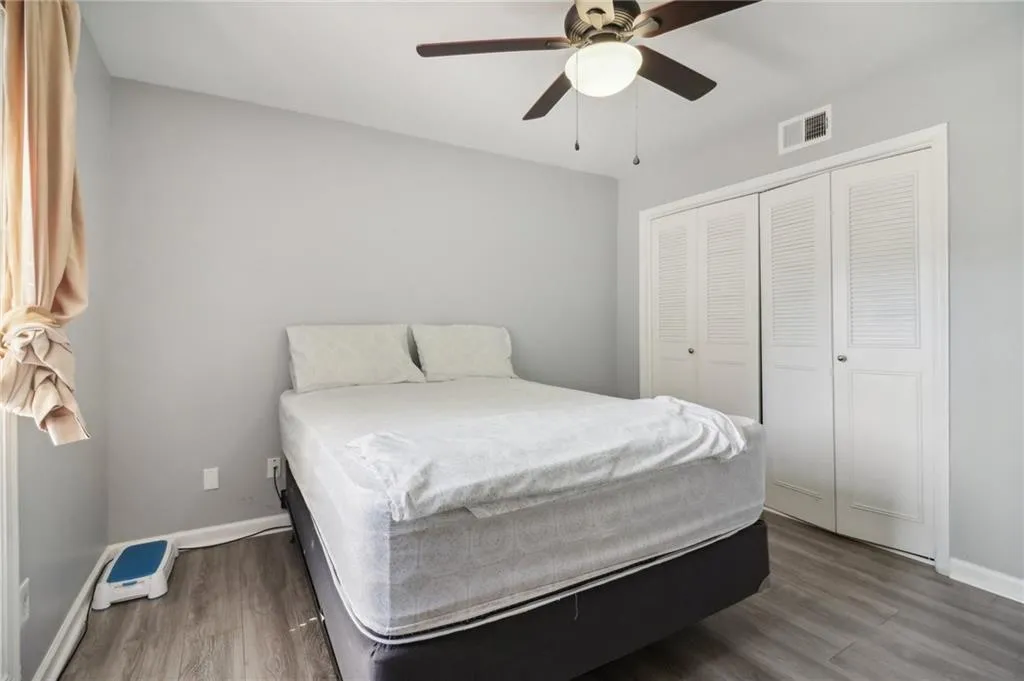 6851 Roswell Road Unit A18, Atlanta, Georgia 30328, 2 Bedrooms Bedrooms, ,2 BathroomsBathrooms,Residential,For Sale,6851 Roswell Road Unit A18,7394362