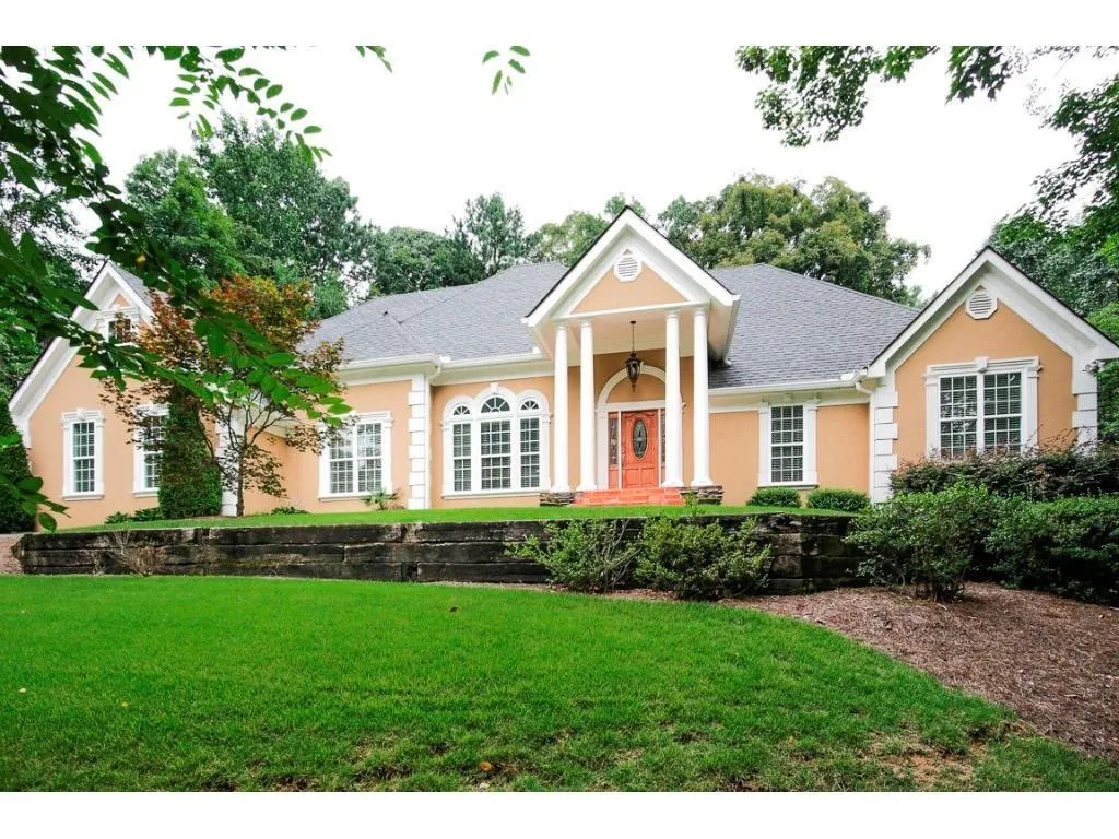 825 Overhill Court, Sandy Springs, Georgia 30328, 5 Bedrooms Bedrooms, ,3 BathroomsBathrooms,Residential,Sold,825 Overhill Court,5756237