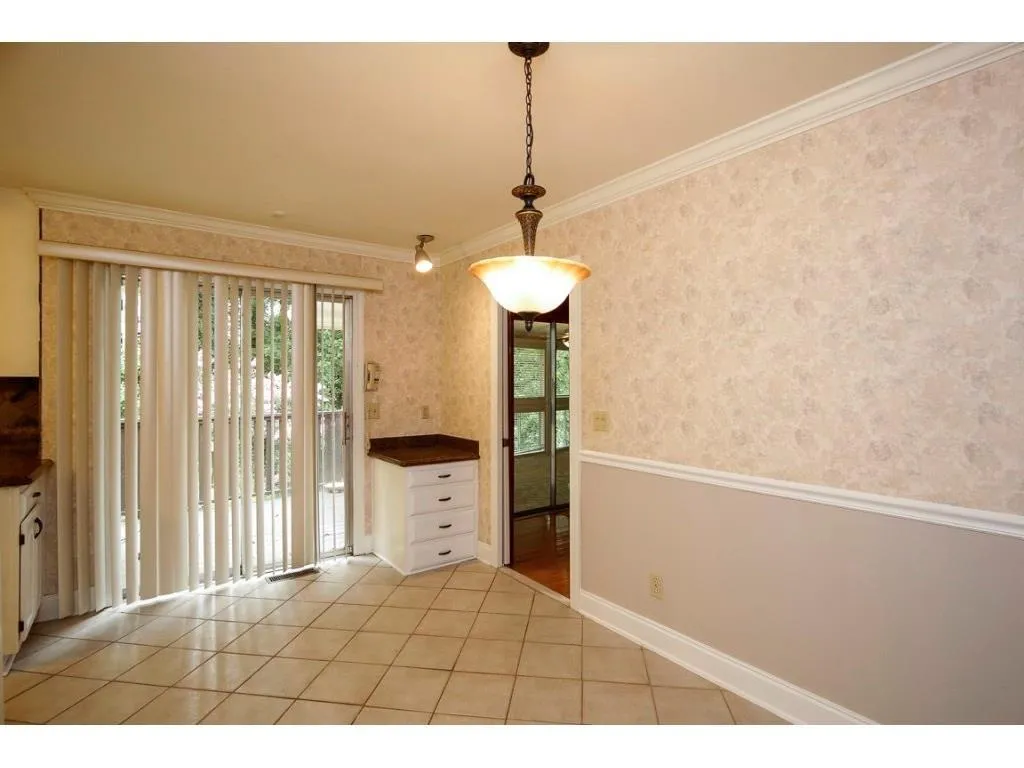 825 Overhill Court, Sandy Springs, Georgia 30328, 5 Bedrooms Bedrooms, ,3 BathroomsBathrooms,Residential,Sold,825 Overhill Court,5756237