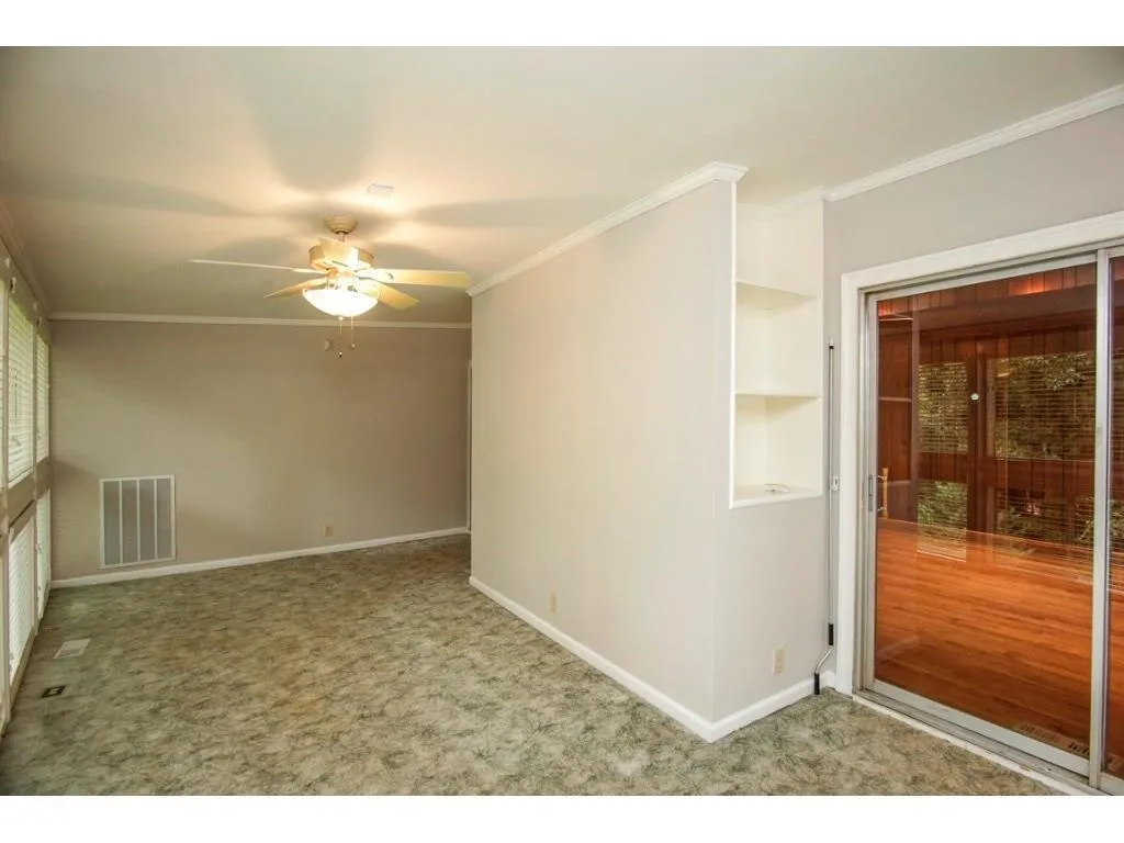 825 Overhill Court, Sandy Springs, Georgia 30328, 5 Bedrooms Bedrooms, ,3 BathroomsBathrooms,Residential,Sold,825 Overhill Court,5756237