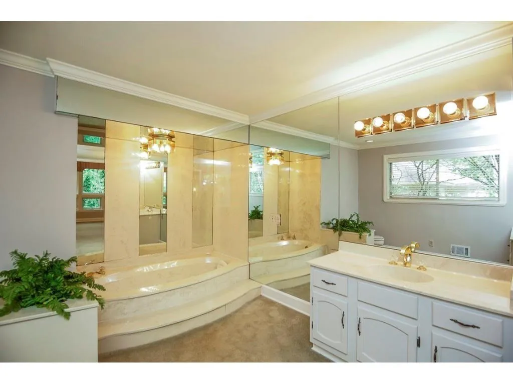 825 Overhill Court, Sandy Springs, Georgia 30328, 5 Bedrooms Bedrooms, ,3 BathroomsBathrooms,Residential,Sold,825 Overhill Court,5756237