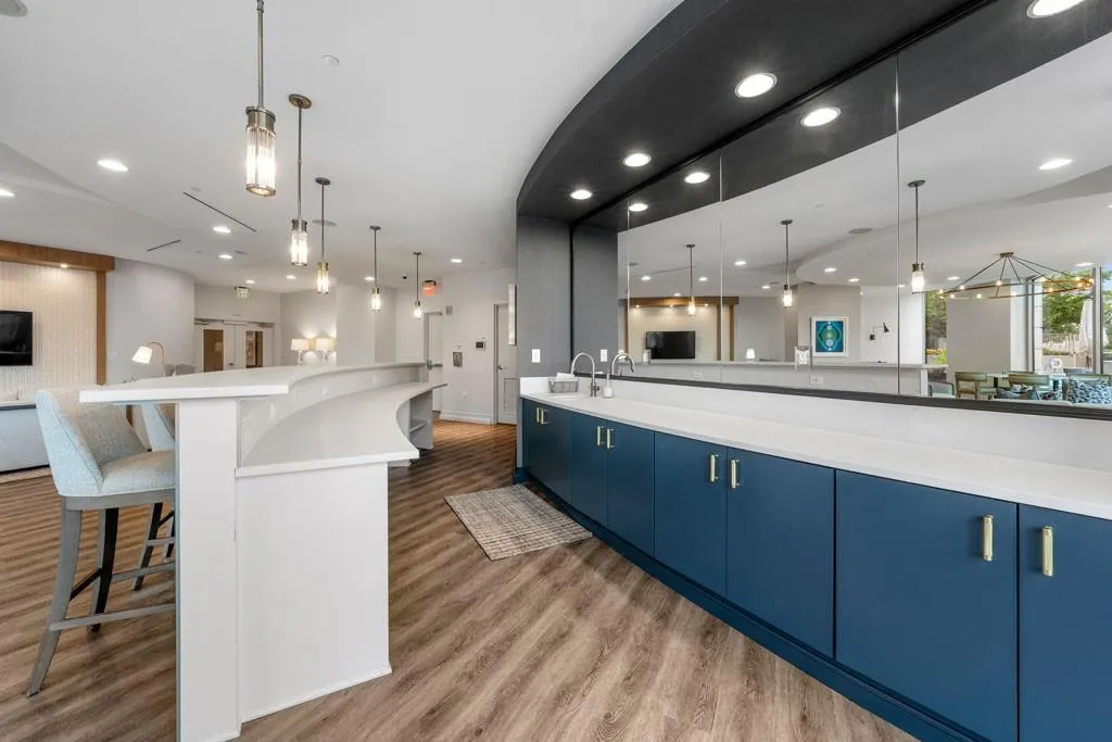 2795 Peachtree Road Ne Unit 1602, Atlanta, Georgia 30305, 2 Bedrooms Bedrooms, ,2 BathroomsBathrooms,Residential,For Sale,2795 Peachtree Road Ne Unit 1602,7613813