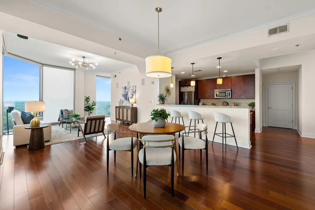 2795 Peachtree Road Ne Unit 1602, Atlanta, Georgia 30305, 2 Bedrooms Bedrooms, ,2 BathroomsBathrooms,Residential,For Sale,2795 Peachtree Road Ne Unit 1602,7613813
