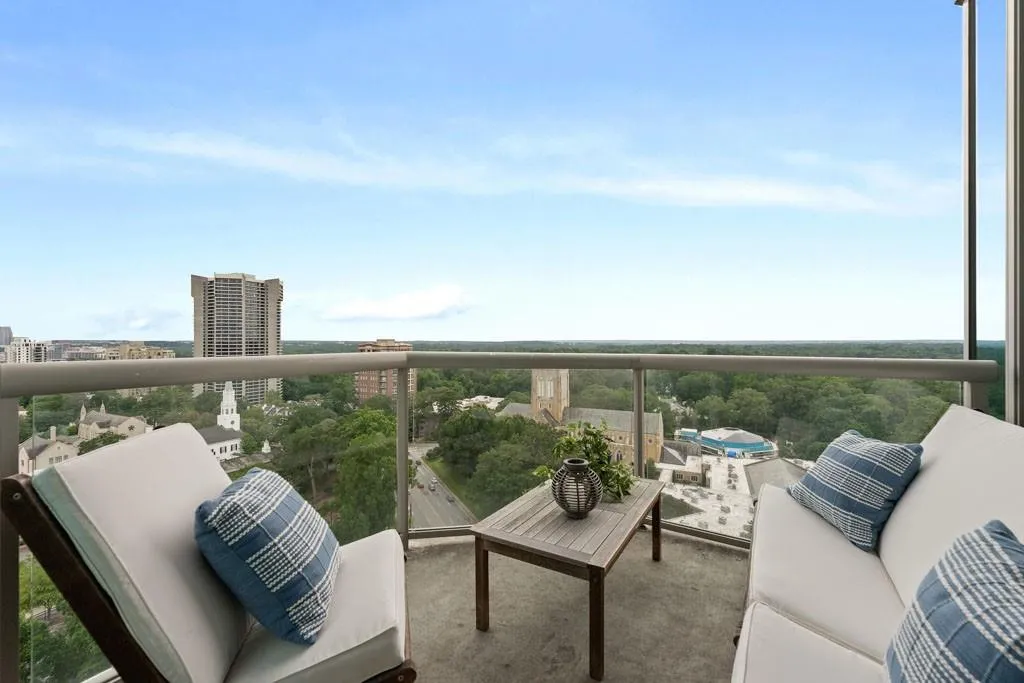 2795 Peachtree Road Ne Unit 1602, Atlanta, Georgia 30305, 2 Bedrooms Bedrooms, ,2 BathroomsBathrooms,Residential,For Sale,2795 Peachtree Road Ne Unit 1602,7613813