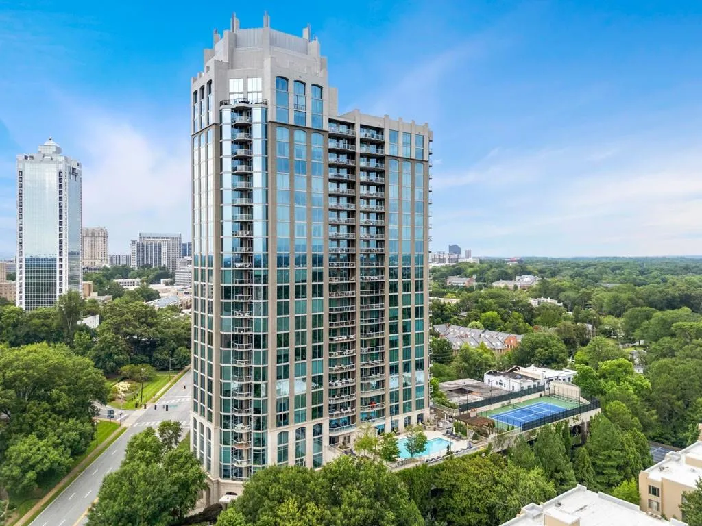 2795 Peachtree Road Ne Unit 1602, Atlanta, Georgia 30305, 2 Bedrooms Bedrooms, ,2 BathroomsBathrooms,Residential,For Sale,2795 Peachtree Road Ne Unit 1602,7613813