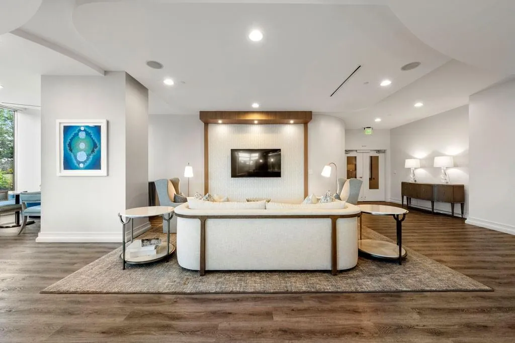 2795 Peachtree Road Ne Unit 1602, Atlanta, Georgia 30305, 2 Bedrooms Bedrooms, ,2 BathroomsBathrooms,Residential,For Sale,2795 Peachtree Road Ne Unit 1602,7613813