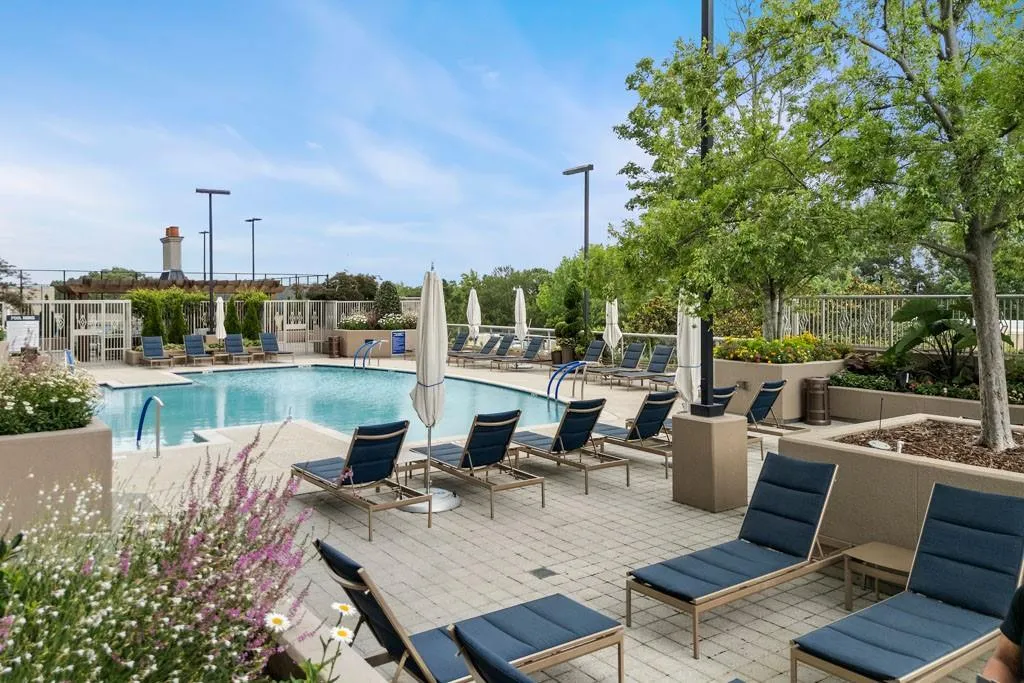 2795 Peachtree Road Ne Unit 1602, Atlanta, Georgia 30305, 2 Bedrooms Bedrooms, ,2 BathroomsBathrooms,Residential,For Sale,2795 Peachtree Road Ne Unit 1602,7613813