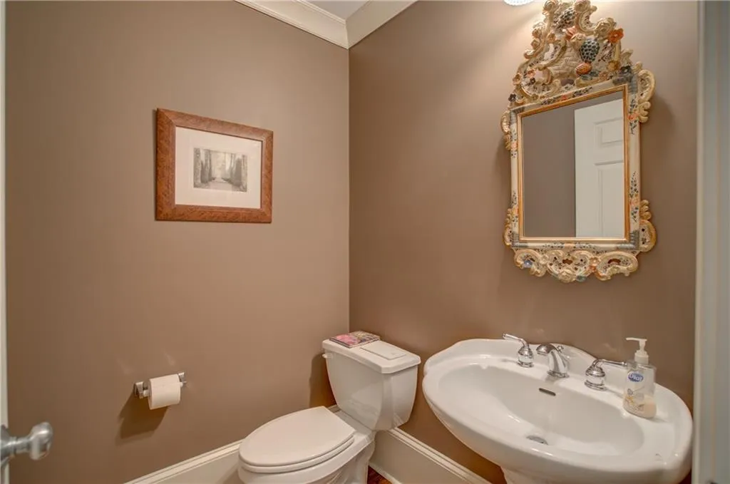 30 Conifer Park Lane Ne, Atlanta, Georgia 30342, 4 Bedrooms Bedrooms, ,4 BathroomsBathrooms,Residential,Sold,30 Conifer Park Lane Ne,5864056