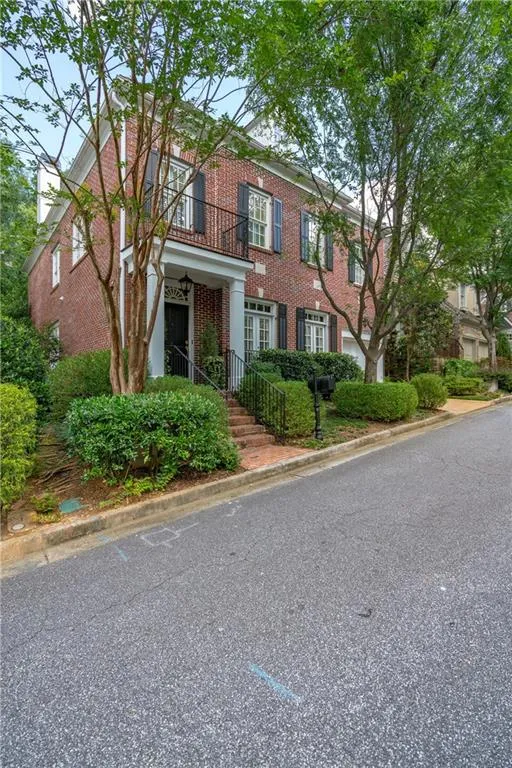 30 Conifer Park Lane Ne, Atlanta, Georgia 30342, 4 Bedrooms Bedrooms, ,4 BathroomsBathrooms,Residential,Sold,30 Conifer Park Lane Ne,5864056