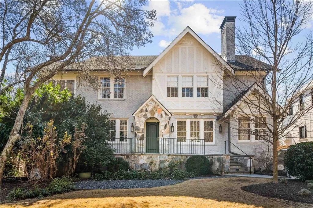 125 Palisades Road Ne, Atlanta, Georgia 30309, 5 Bedrooms Bedrooms, 0 ,5 BathroomsBathrooms,Residential,Sold,125 Palisades Road Ne,7732125